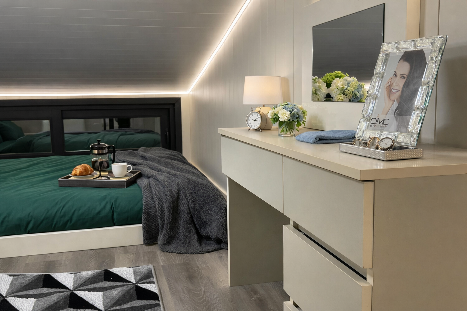 Two storeys smart tiny house - Image 14