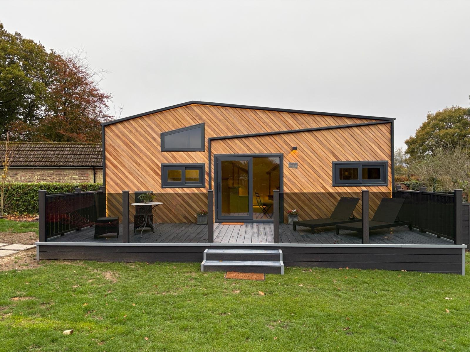 Two storeys smart tiny house - Image 3