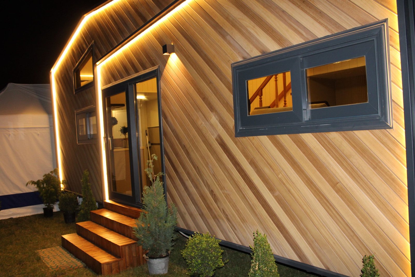 Two storeys smart tiny house - Image 4