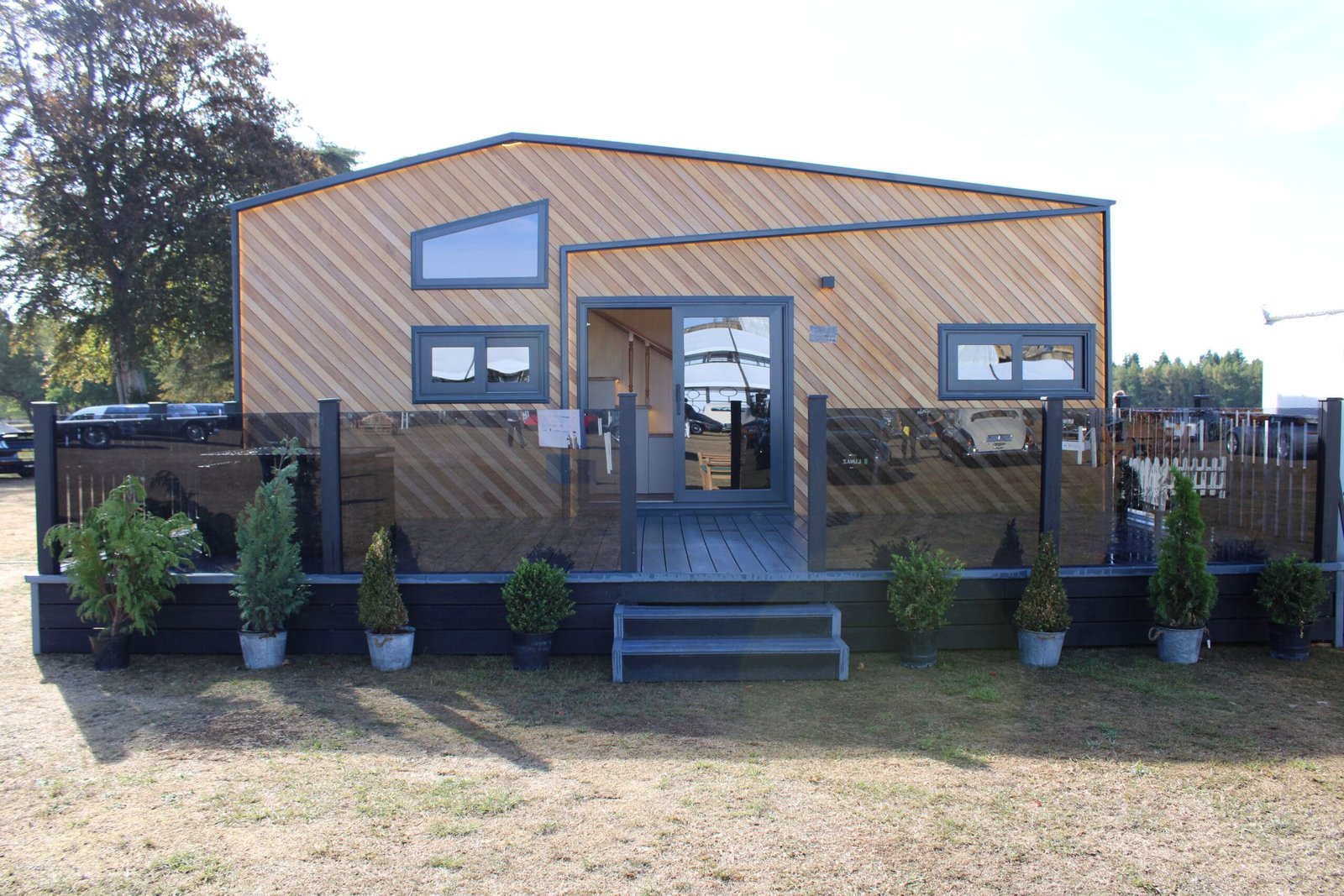 Two storeys smart tiny house - Image 5