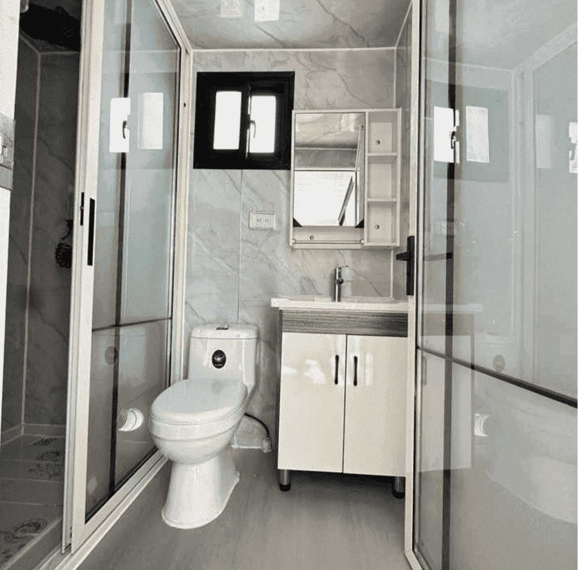 Tiny Home on Wheels (140 sq ft) - Image 5